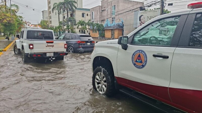 Activan brigadas de auxilio por afectaciones provocadas por las lluvias en Cancún