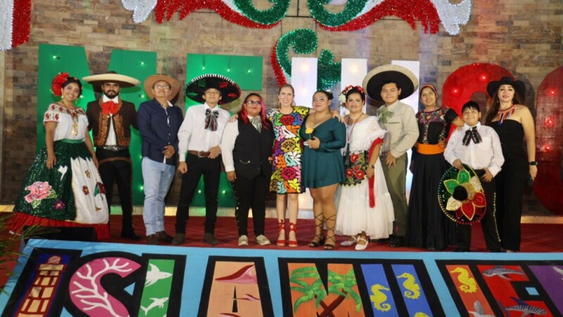 Con talento isleño y orgullo mexicano, Isla Mujeres celebra con éxito primera semifinal del concurso “Cántale a México con el Corazón”
