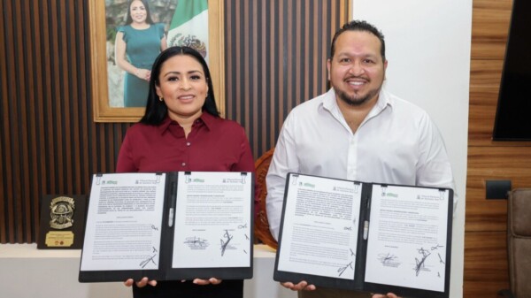 Firman Ayuntamiento y Teqroo convenio a favor de la democracia y los derechos político-electorales de los portomorelenses