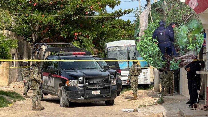 Ataque armado en Cancún revela doble hallazgo de cadáveres en un predio 