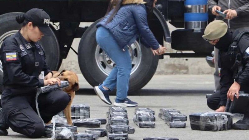 Aseguran cargamento de cocaína en Ecuador con destino a México