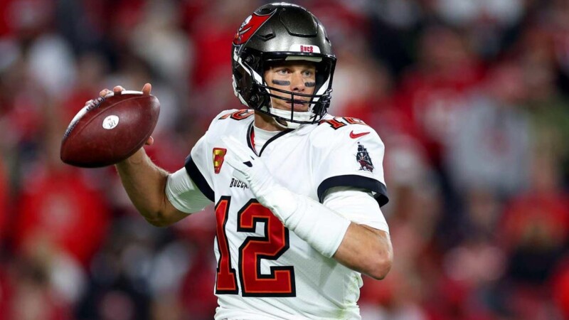 Tom Brady regresa al emparrillado para liderar innovador torneo de flag football en Arabia Saudita