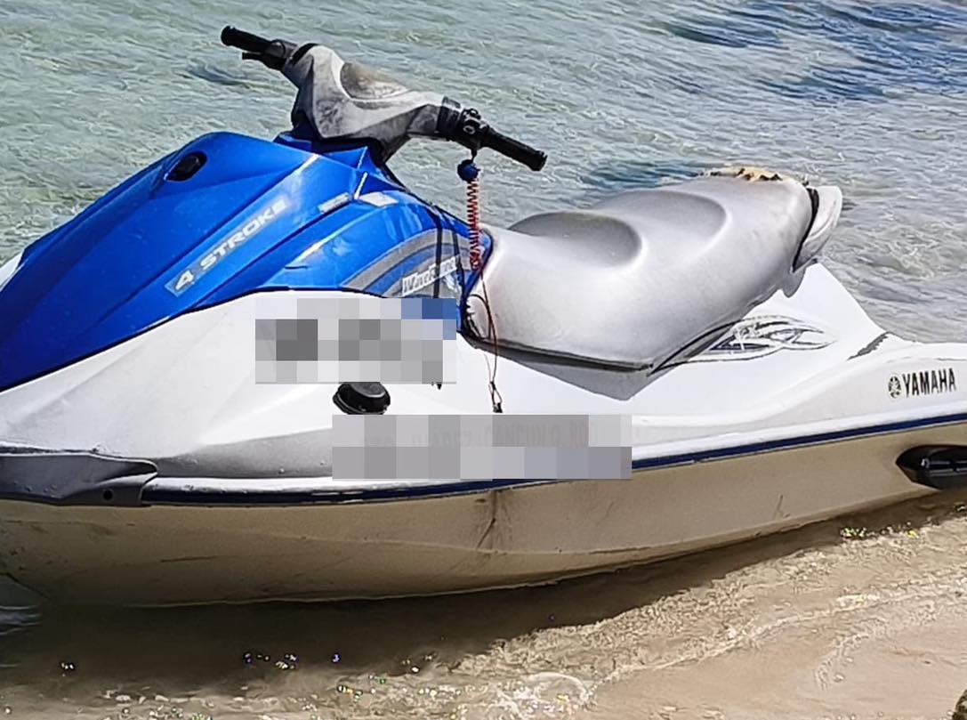 Detienen a narcomenudista en la zona de playas de Puerto Juárez; Víctor Manuel “N” intentó escapar a bordo de una moto acuática.