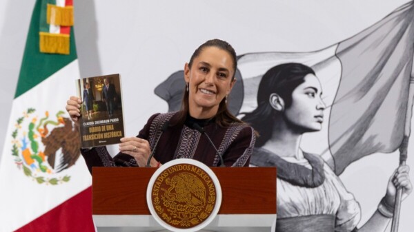 Mi libro es un reconocimiento a quien transformó México: AMLO