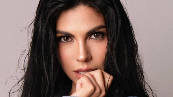 África Zavala revela que casi formó parte de Jeans antes de triunfar en la televisión