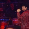 Alfredo Olivas detiene su concierto en Pachuca tras recibir un misterioso regalo