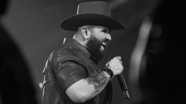 Carín León anuncia álbum de música country tras éxito en Estados Unidos