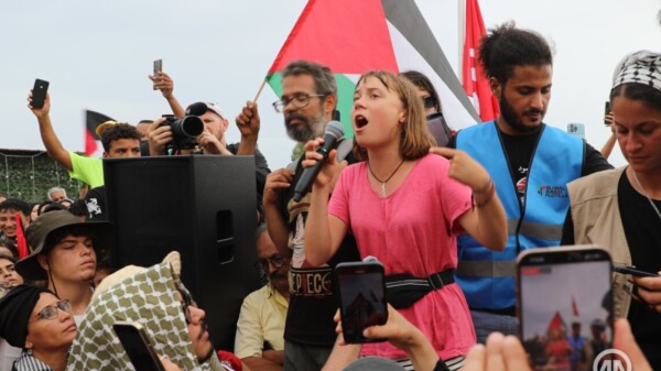 Denuncia Greta Thunberg maltrato de milicia de Israel