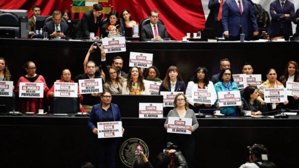 Avalan Ley de Amparo con corrección al 3° transitorio