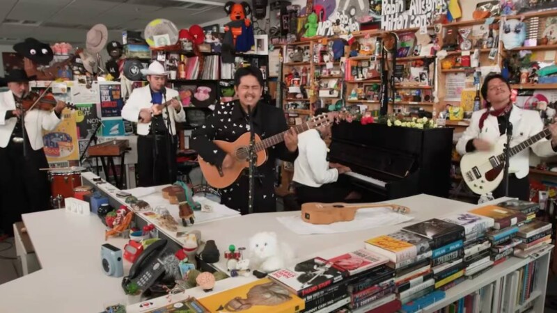 Macario Martínez representa a México en Tiny Desk durante el Mes de la Latinidad