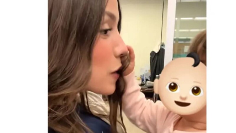 Marianne Gonzaga comparte emotivo momento con su hija