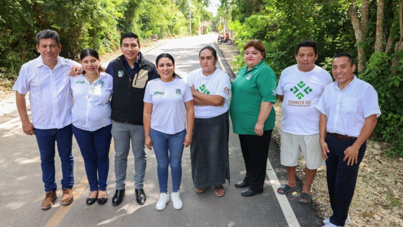 Entrega Blanca Merari la pavimentación de la calle Antonio Betancourt en Leona Vicario