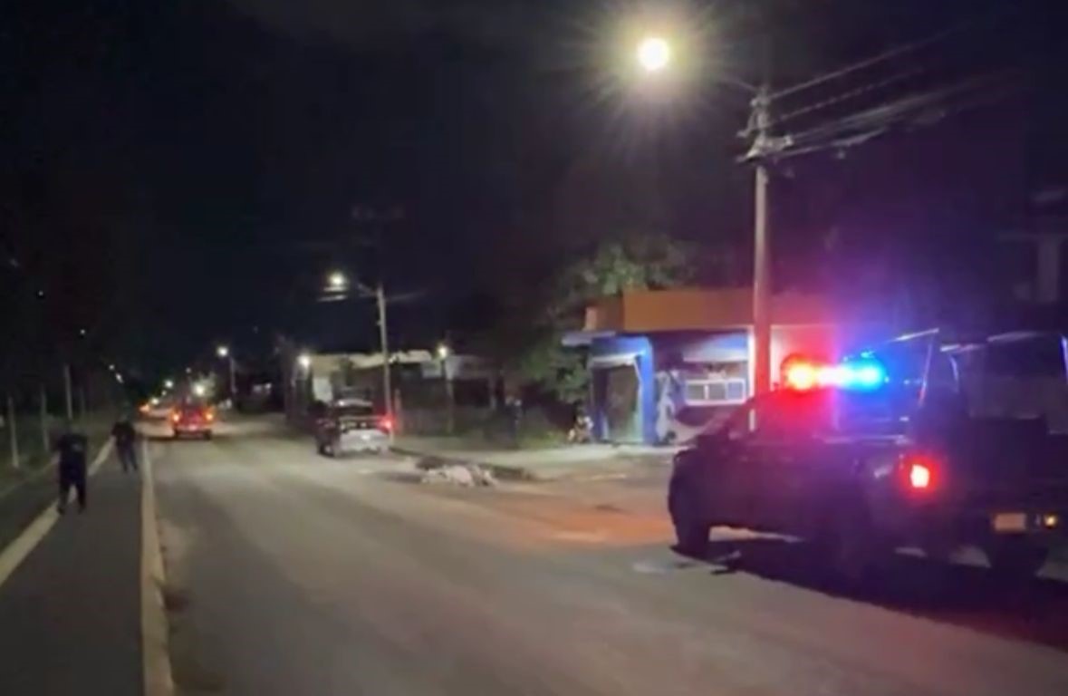 Embisten a presuntos pistoleros tras ataque a un autolavado en Cancún; los hechos se registraron esta madrugada en la Supermanzana 228.