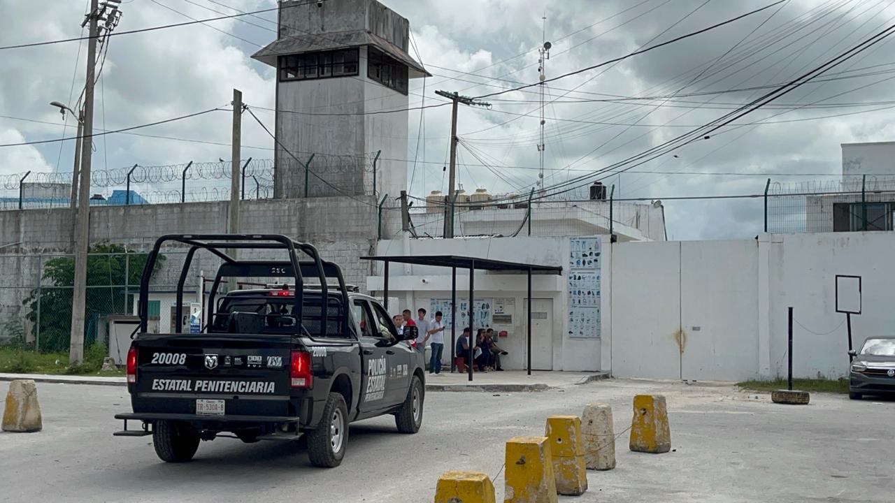 Fallece un interno del Cereso de Cancún a causa de un infarto; tenía 24 horas de haber ingresado por el delito de violencia familiar.