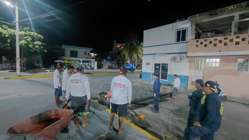 Gobierno de Isla Mujeres refuerza limpieza de drenajes pluviales ante pronóstico de lluvias