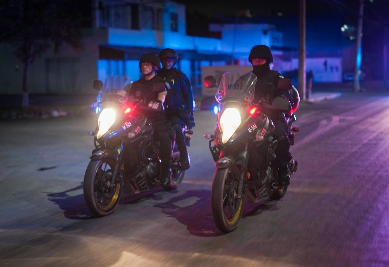 Hallan hombre muerto en punto de venta de drogas en Villas del Mar; durante el ataque otra persona resultó herida cuando se dirigía a un minisúper.