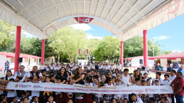 Inaugura Mara Lezama en Playa del Carmen nuevo domo escolar en la primaria 'Artículo Tercero Constitucional'
