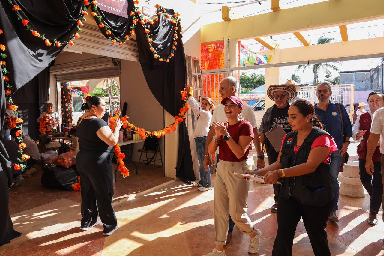 Supervisa Ana Paty Peralta últimos detalles previo a vivir 'Janal Pixan 2025'; esta fiesta se realizará 30, 31 de octubre 1 y 2 de noviembre en Puerto Juárez.