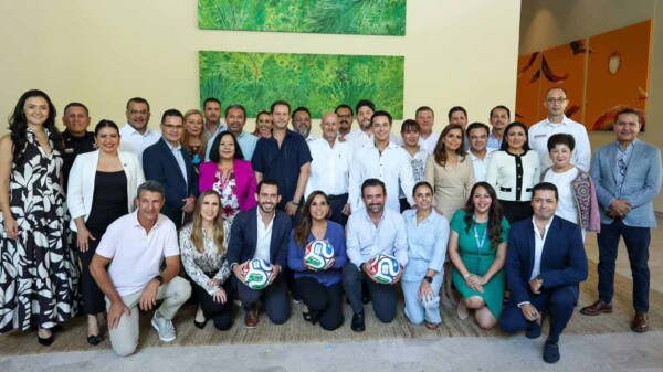 Refrenda Ana Paty Peralta su respaldo para la FIFA 2026 en Cancún
