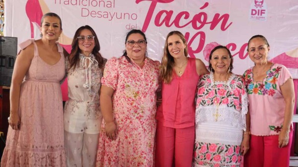 Isla Mujeres se une con fuerza y corazón en el Desayuno del Tacón Rosa 2025