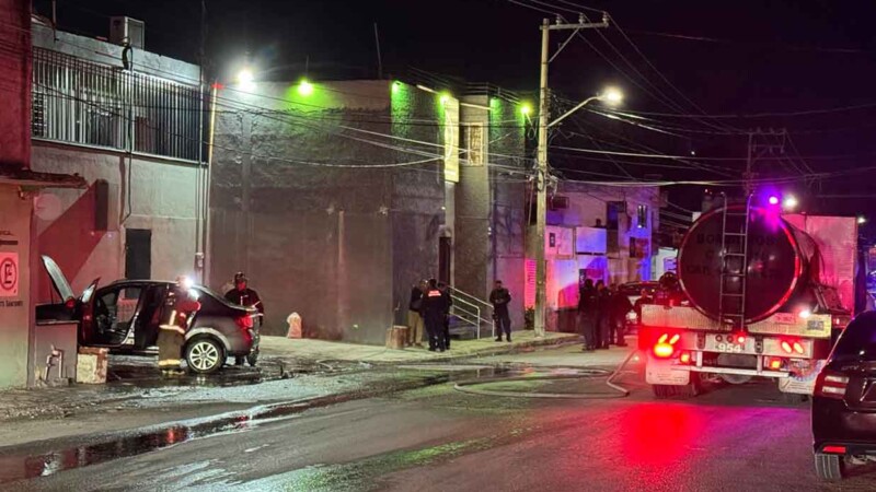 Reporte de disparos en la SM 92 de Cancún moviliza a autoridades; hallan auto calcinado