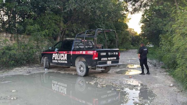 Localizan un cuerpo "embolsado" en una colonia de Cancún
