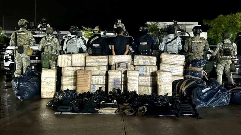 Aseguran más de 600 kilos de droga y detienen a tres presuntos narcos en Tabasco