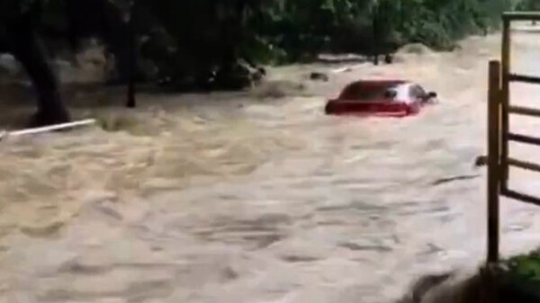 Fuertes lluvias provocan desbordamiento de presa en Querétaro