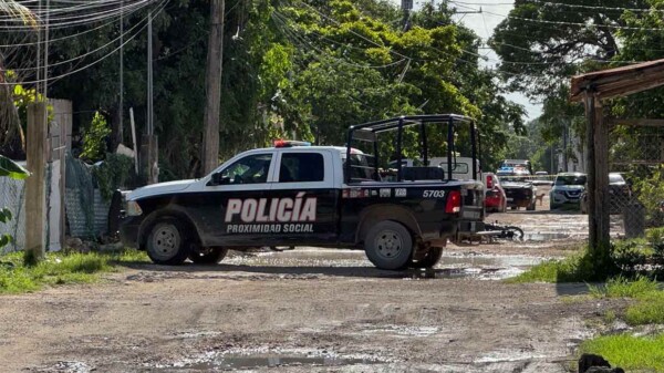 Ejecutan a balazos a motociclista en colonia de Cancún