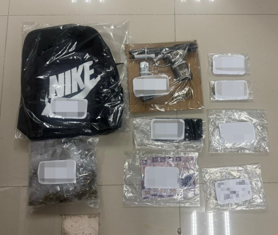 Detienen a presunto narcomenudista en la colonia El Cedro en Rancho Viejo; Luis Alberto “N” intentó evitarlo disparando con un arma .9mm.