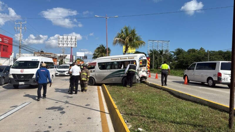 Choque de unidades del servicio público deja 5 lesionados en el bulevar Colosio en Cancún
