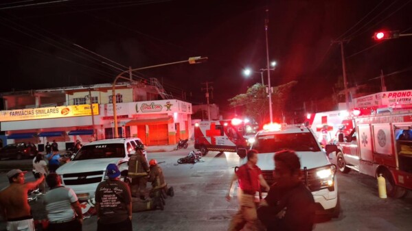 Motociclista prensado bajo una camioneta tras brutal choque en la Sm 103