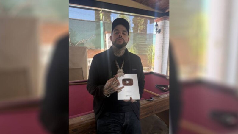 Emiliano Aguilar celebra un nuevo logro digital al alcanzar 100 mil suscriptores en YouTube