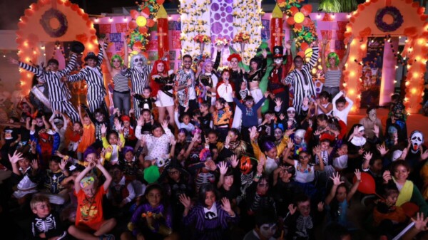 Isla Mujeres celebra con alegría la tradicional Noche de Calaveritas en el marco del Festival Luz y Vida “Entre Vivos y Muertos”