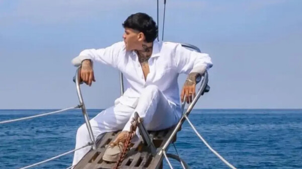 Junior H asegura que cumplió pese a llegar tarde a su concierto