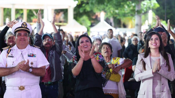 Exitosa presentación en Puerto Morelos de la banda sinfónica y coro de la Secretaría de Marina