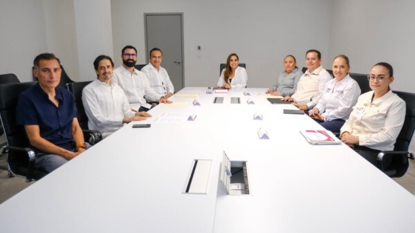 Quintana Roo impulsa con ISSSTE proyecto de Centro Regional de Trasplantes y campaña de reconstrucción mamaria