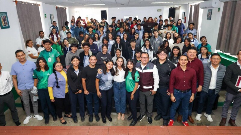 Prioriza Ana Paty Peralta atención integral de jóvenes en Cancún