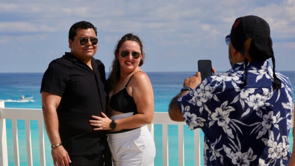 Cancún sostiene alta afluencia turística en fin de semana con puente