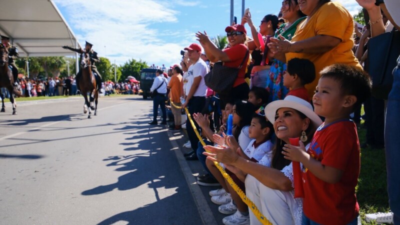 Chetumal conmemora con gran participación del pueblo quintanarroense el 115 aniversario de la Revolución Mexicana