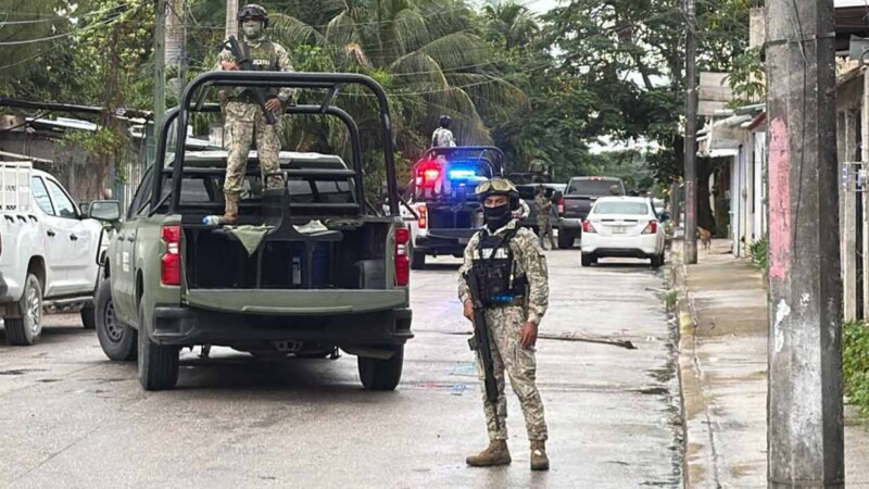 Detienen a tres presuntos narcomenudistas durante cateo en la SM 228 de Cancún