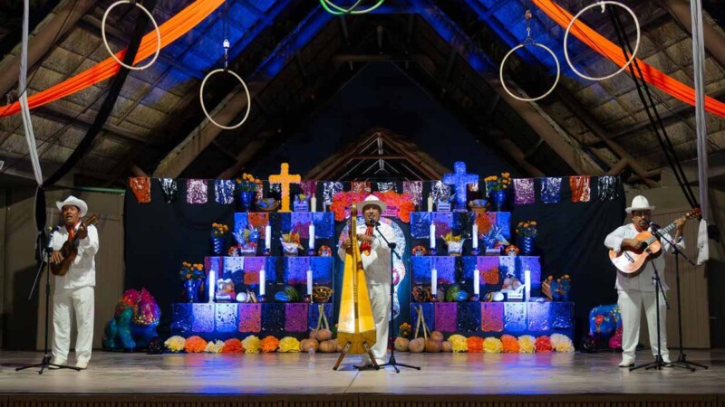 Exitosa13ª edición de "Cena de ánimas" en el Parque de Las Palapas