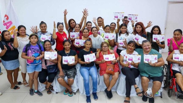 Reafirma Ana Paty Peralta apoyo y empoderamiento de las mujeres