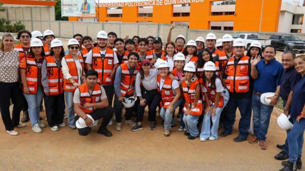 Invita Ana Paty Peralta a universitarios a conocer proyectos transformadores de Cancún