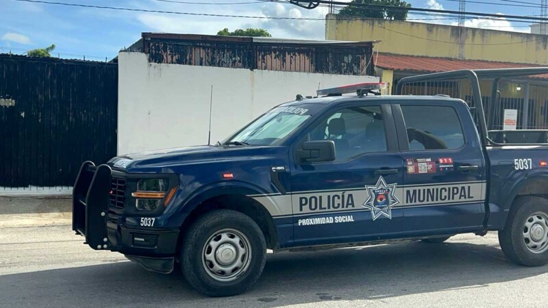 Comando armado irrumpe en taller de hojalatería en Cancún y roba cuantiosa suma