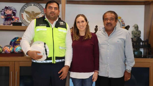 Atenea Gómez Ricalde da seguimiento a los trabajos de modernización eléctrica realizados por CFE en Isla Mujeres