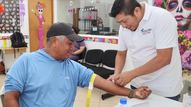 Gobierno de Isla Mujeres promueve la detección oportuna del cáncer de próstata