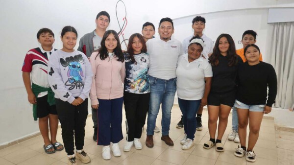 Gobierno Municipal impulsa el talento de las juventudes isleñas con nuevo Taller de Teatro Juvenil