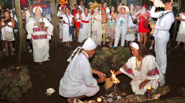 Cenote Zapote preserva la tradición de Janal Pixan