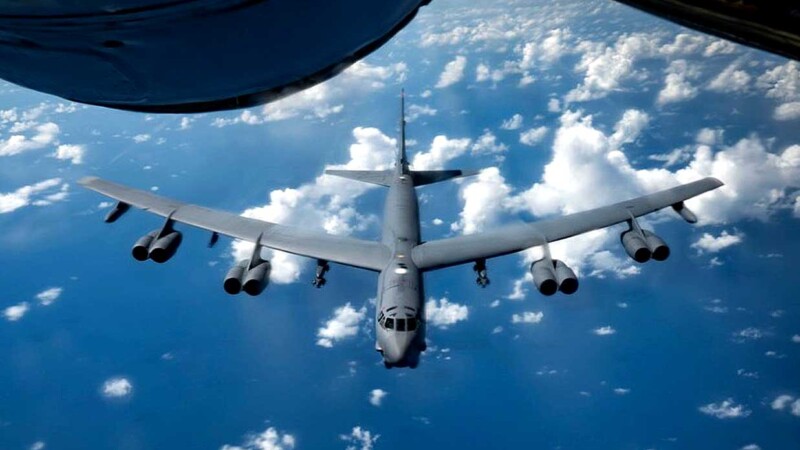 Bombarderos B-52 de EE. UU. efectúan prácticas de ataque cerca de Venezuela